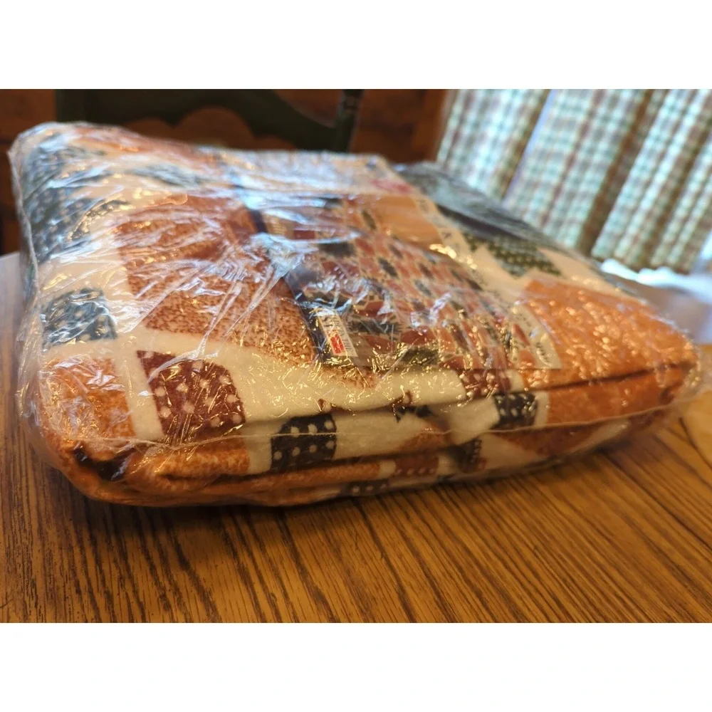 New Old Stock Vintage Fashion Print Blanket Tribal Quilt Full/Twin 72